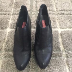 Betsey Johnson ankle booties